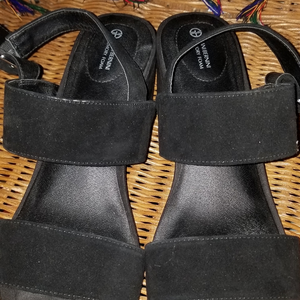 Giani Bernini, Black Suede sandals